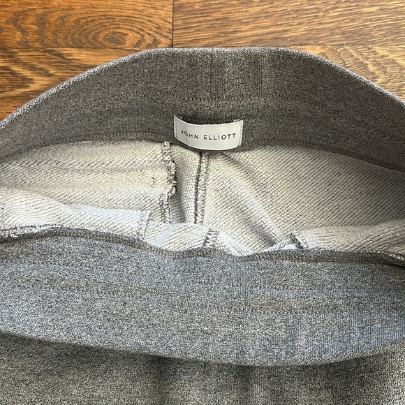 Men’s John Elliott Gray Cotton Skinny Kito Sweatpants - Picture 9 of 12